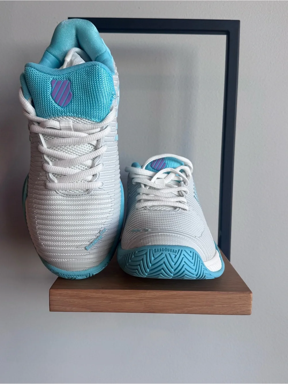 K-Swiss Tennis Shoes in White & Light Blue size 4